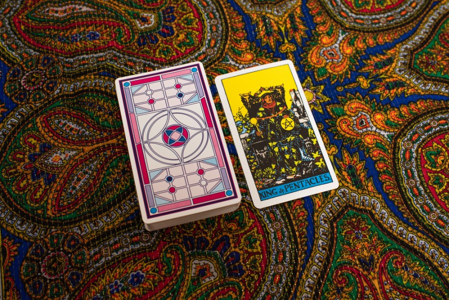 Quelle est la signification du roi de coupe dans le tarot de Marseille ? Quelle est la signification du roi de coupe dans le tarot de Marseille ?