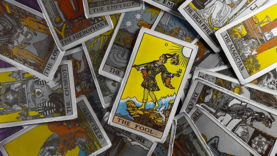 Quelles sont les significations positives associées au mat dans le tarot ?