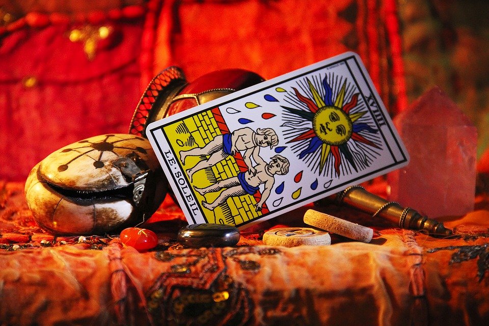 L'amoureux au tarot de Marseille : que signifie cette carte ?